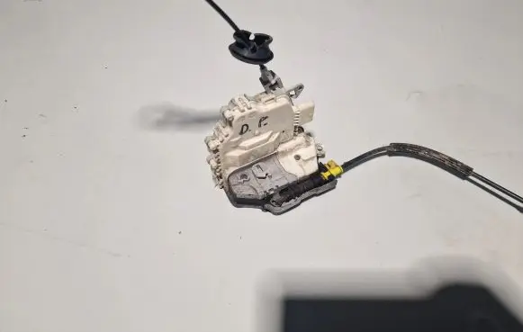Audi A6 S6 C7 4G Front door lock