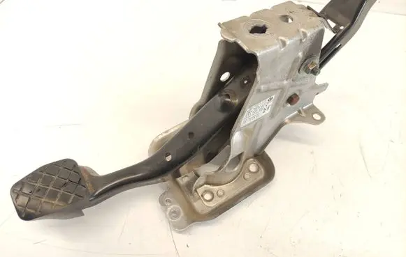 Volkswagen Touran I Brake pedal 1T1721057K 0004701362 122304