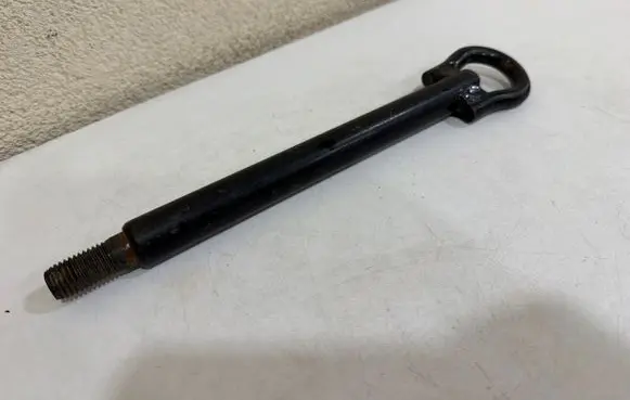 Renault Clio III Towing hook eye