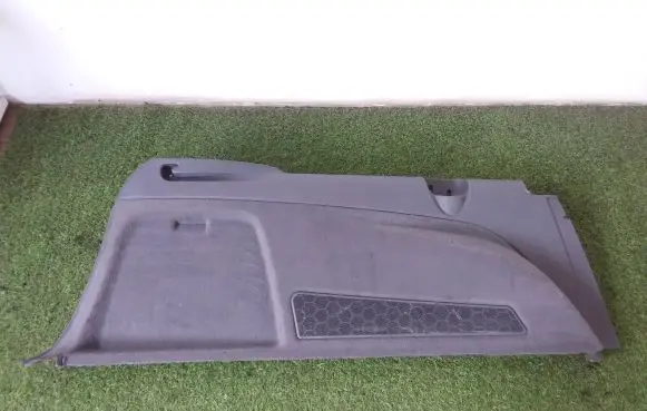 Audi Q7 4L Trunk/boot side trim panel 4L0863879