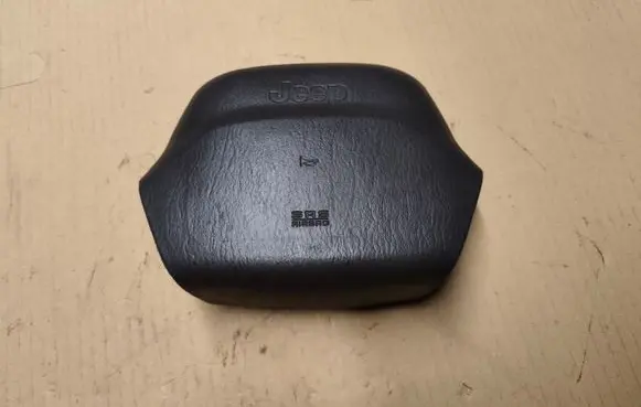 Steering wheel airbag