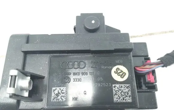 Audi A4 S4 B8 8K Ignition lock 8K0909131