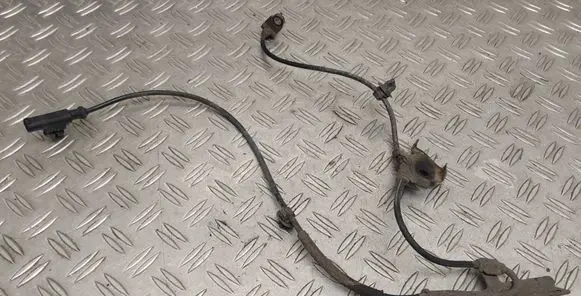 Toyota Avensis T270 ABS brake wheel speed sensor 8954302061