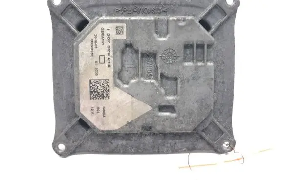 Audi A4 S4 B8 8K Voltage converter/converter module 1307329218
