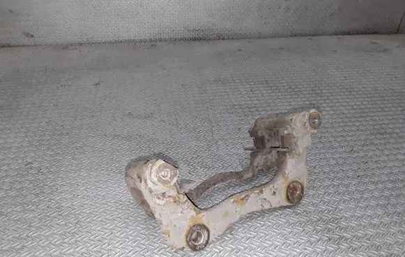 Toyota Avensis T250 Front Brake Caliper Pad/Carrier 