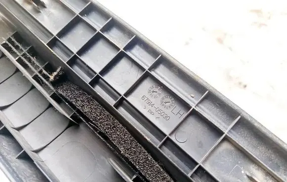 Toyota Avensis T250 Front sill trim cover 6791405030