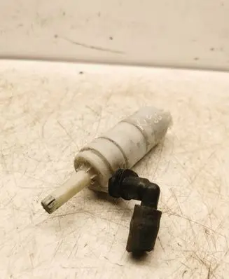 Volvo XC90 Windscreen/windshield washer pump