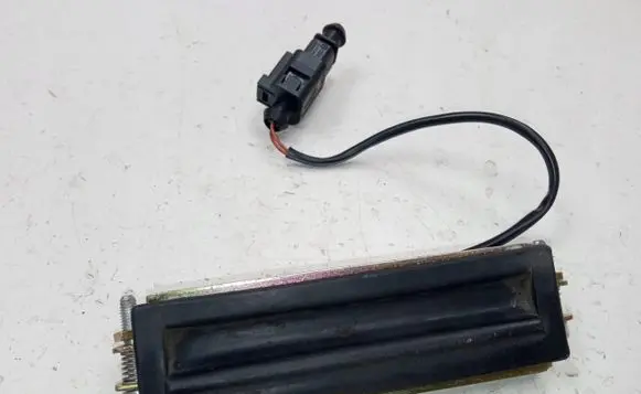 Volkswagen PASSAT B5.5 Tailgate/trunk/boot exterior handle 