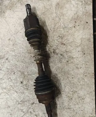 Nissan X-Trail T30 Front driveshaft