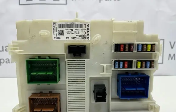 Volvo V60 Fuse module 31327996 31327996AA BG9T14C256