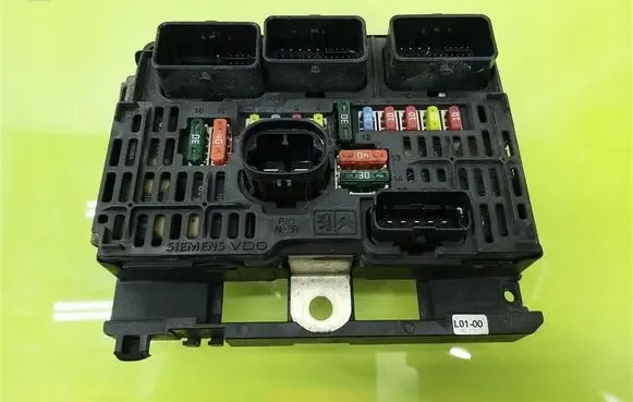 Peugeot 407 BSM Control unit 9656593780