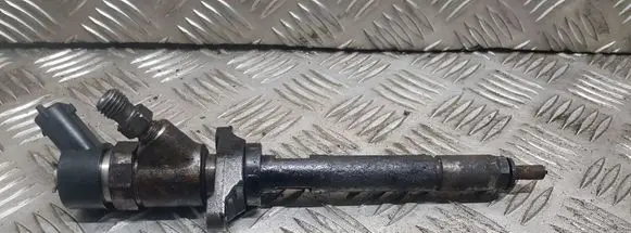 Fuel injector