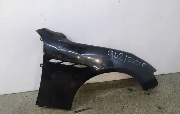 Maserati Ghibli Fender 