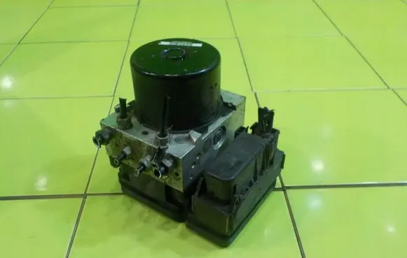 Ford Kuga II ABS Pump 10021210254
