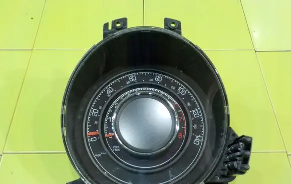 Fiat 500 Speedometer (instrument cluster) 17AB173