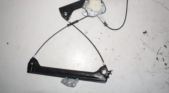 BMW Z4 E85 E86 Front door window regulator with motor 7131119