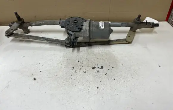 Chrysler Grand Voyager V Front wiper linkage and motor 05113062AB 95779G W000002573