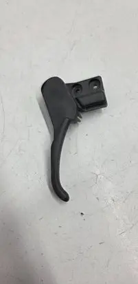 Volkswagen PASSAT B5.5 Engine bonnet (hood) release handle 3B1823533