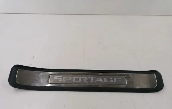 KIA Sportage Rear sill trim cover 858761E000