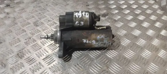 Volkswagen Golf III Starter motor 068901023T 0001110076