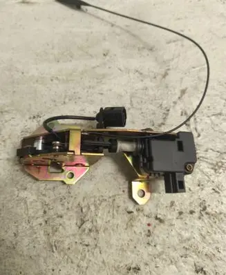 Volkswagen Touareg I Tailgate/trunk/boot lock/catch/latch 7L0827506D