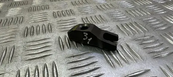 KIA Sportage Fuel Injector clamp holder 