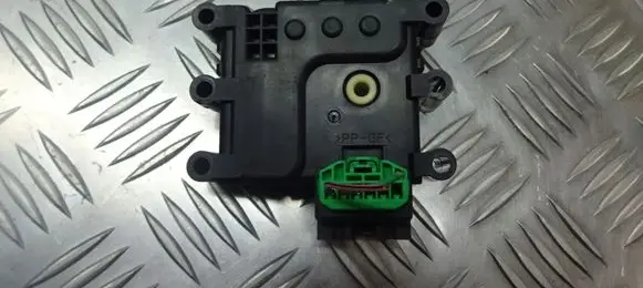 Mazda 6 A/C air flow flap actuator/motor 3915P