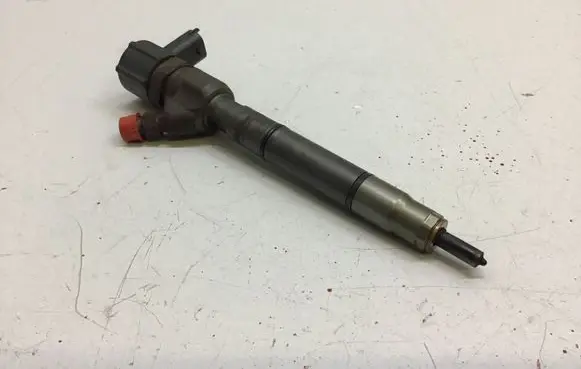 KIA Ceed Fuel injector 0445110256 338002A400