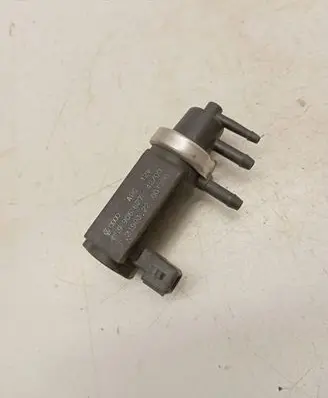 Audi A6 S6 C5 4B Turbo solenoid valve 059906627 00T290 72190322