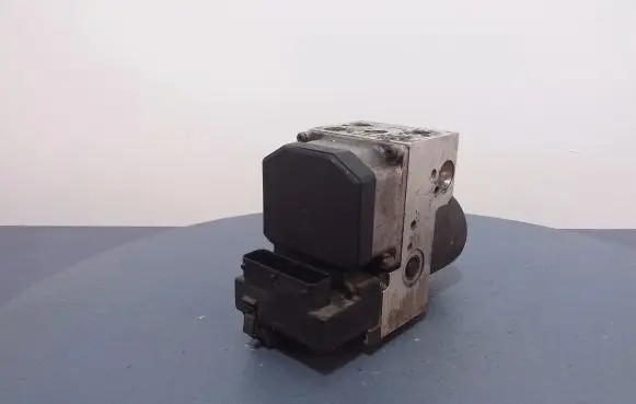 Audi A6 S6 C5 4B ABS Pump 8E0614111C