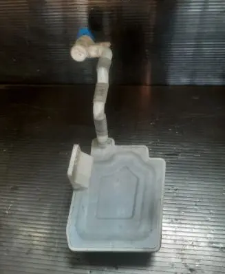 Volkswagen Scirocco Windshield washer fluid reservoir/tank 1K0955453Q