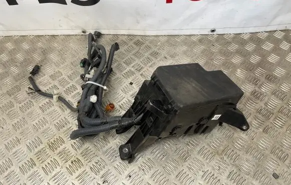 Toyota RAV 4 (XA30) Fuse box set 8266242280 8917342080