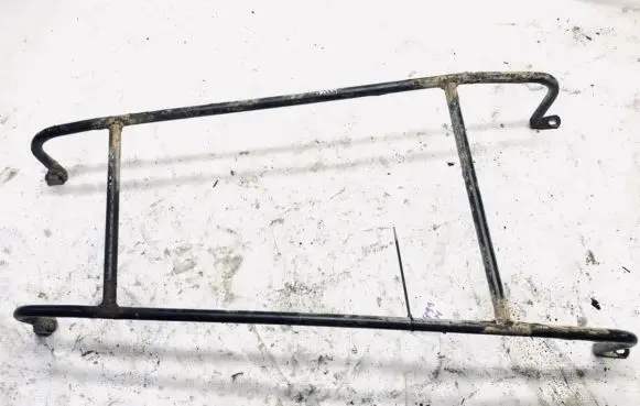 Fuel tank mounting bracket