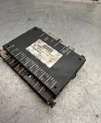 Mercedes-Benz ML W163 Seat control module A1635452132 05020900
