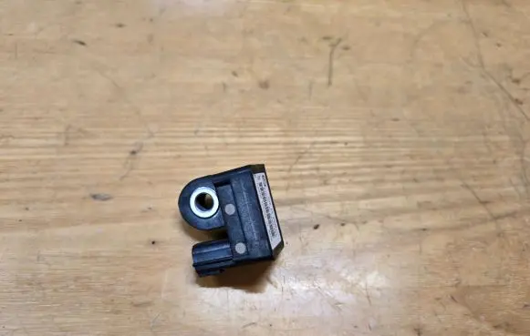Mazda CX-7 Airbag deployment crash/impact sensor GP9A57KC0 03182010 6801D6271B