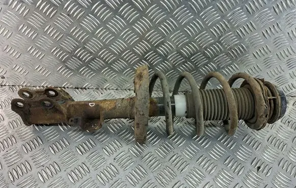 KIA Soul Front shock absorber with coil spring 