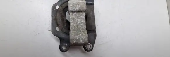 Opel Meriva B Gearbox mount 13109200