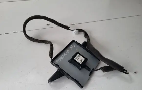 Toyota Avensis T270 Aerial GPS antenna 8686005040