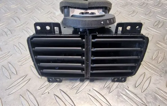 Volkswagen Golf VII Dash center air vent grill 5G0819203