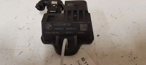 BMW 1 F20 F21 Glow plug pre-heat relay 857008702 0522120103