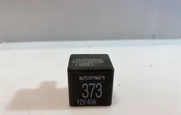 Audi A6 S6 C5 4B Other relay 8D0951253A 8D0951253
