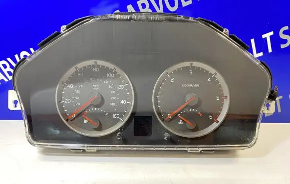 Volvo V50 Speedometer (instrument cluster) 30786347 8697035