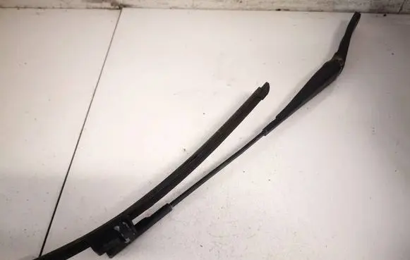 Opel Astra H Front wiper blade arm 13111219