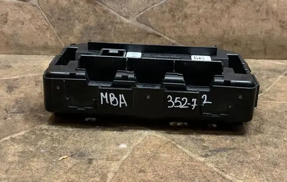 BMW 3 F30 F35 F31 Fuse box set 9389068