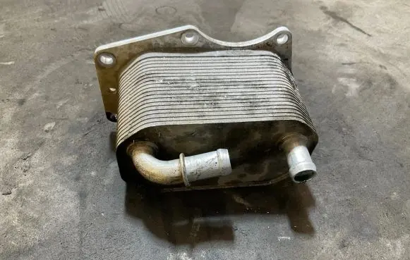 Nissan Navara D23 Oil filter mounting bracket