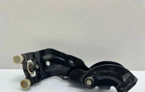Seat Alhambra (Mk2) Sliding door middle roller runner 7N0843335H