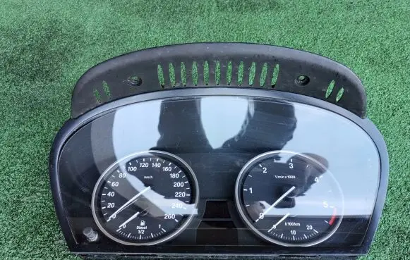 BMW X5 E70 Speedometer (instrument cluster) 62119218855
