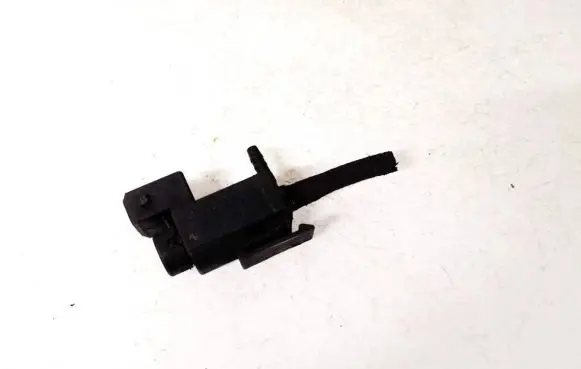 BMW 5 GT F07 Turbo solenoid valve 7810831 7.02318.00