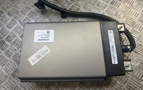 Volvo XC60 Hybrid / electric car battery 32301105