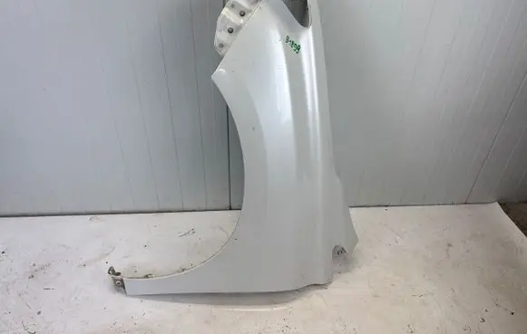 Lexus RX 330 - 350 - 400H Fender B1899